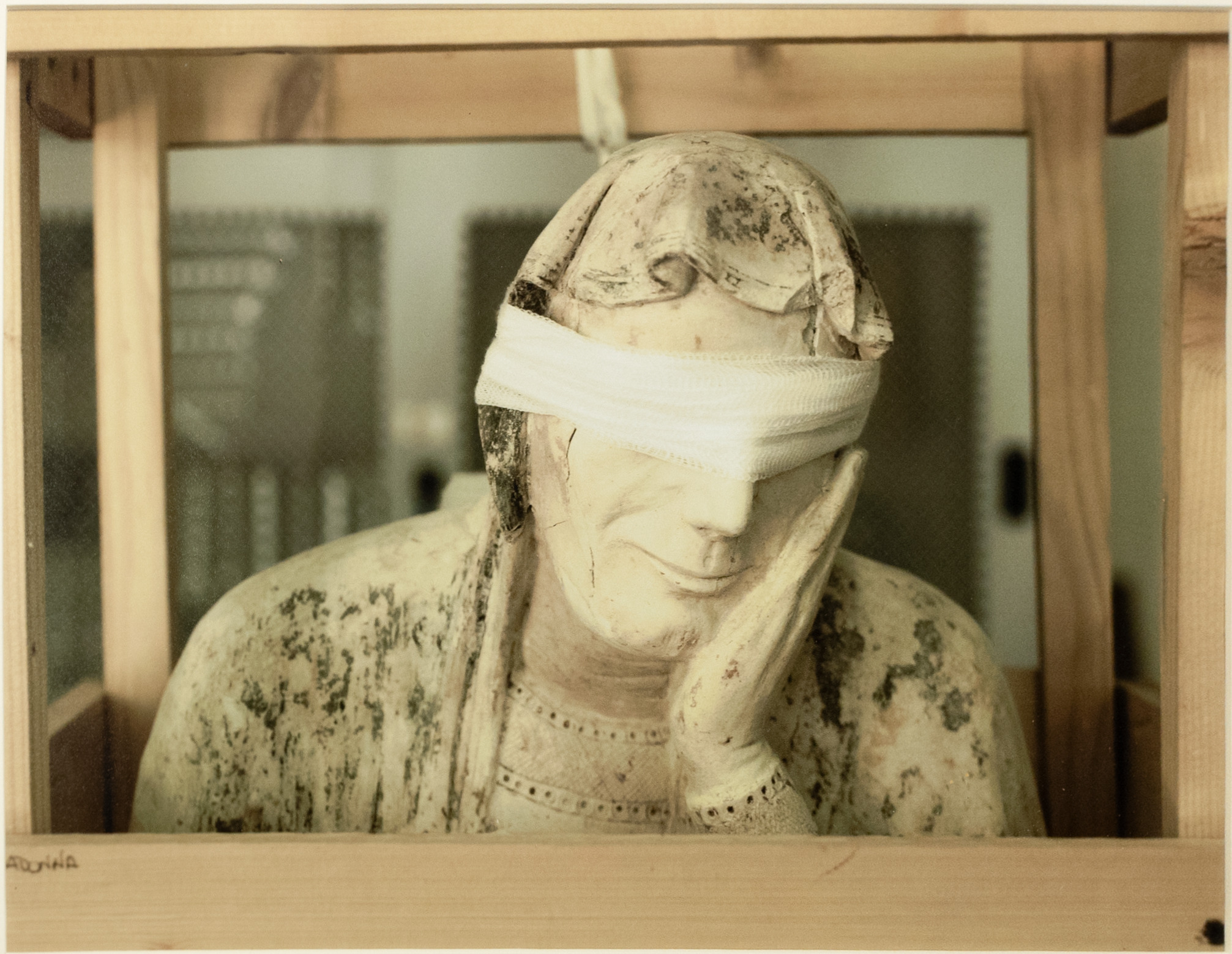 MASBEDO, Handle with Care, 2017, fotografia, courtesy degli artisti, collezione Museo Civico Castelbuono